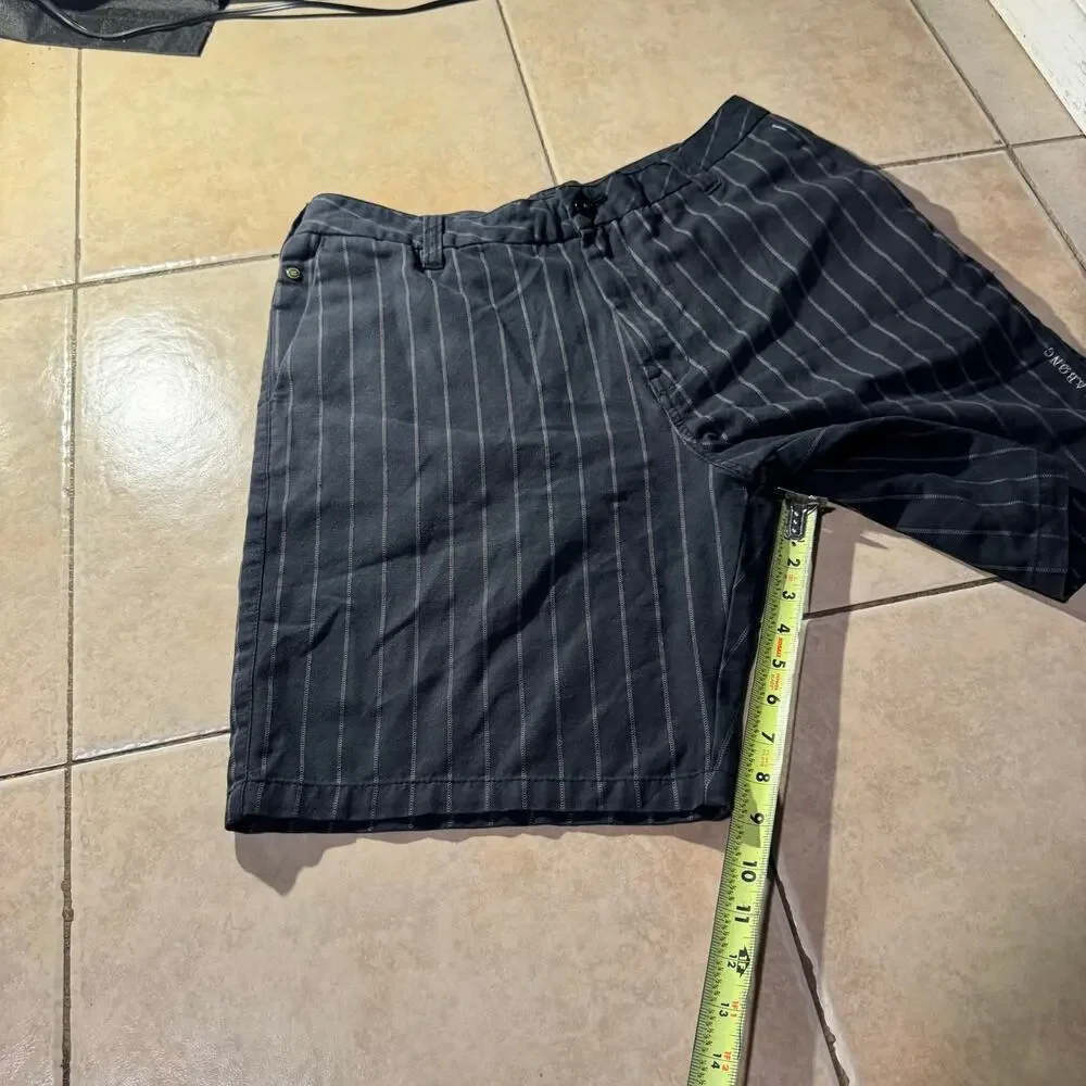 VIntage y2k mens Billabong Pin Stripe Baggy Shorts Size 36 in mens